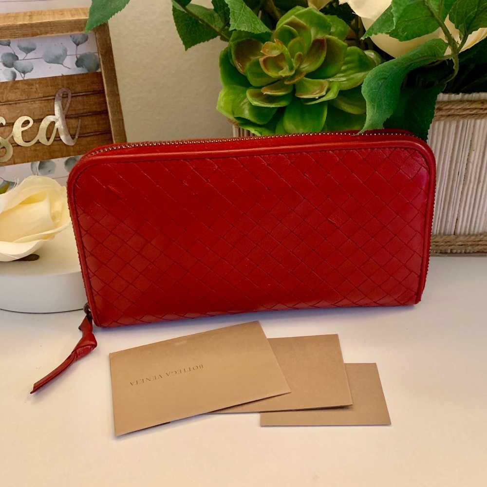 SOLD❤Bottega Veneta ❤ Authentic Wallet - Picture 4 of 8